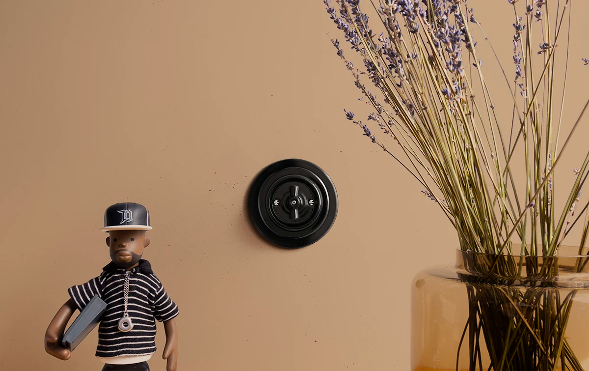 Drehschalter 01 Porzellan rund schwarz stiik